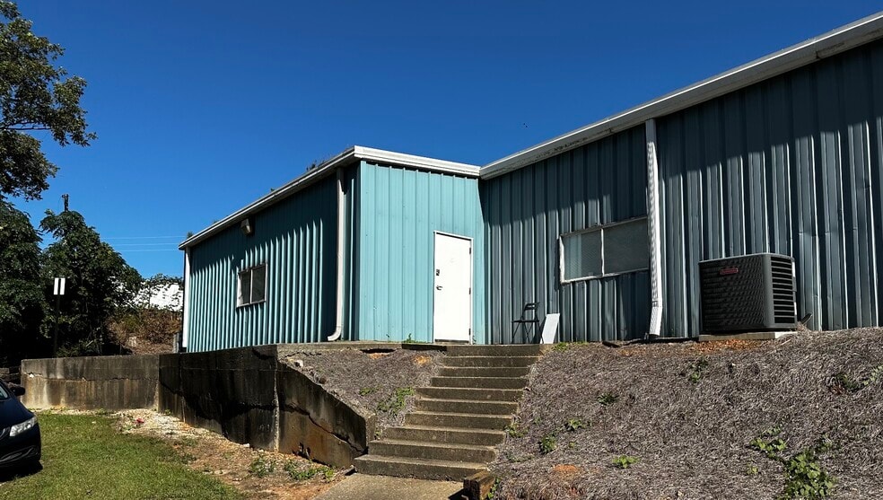 More Photos Of 139 New Hope Rd, Lawrenceville Warehouse For Sale