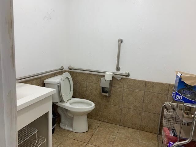 More Photos Of 7500 S Anderson Rd, Oklahoma City Auto Repair For Sale