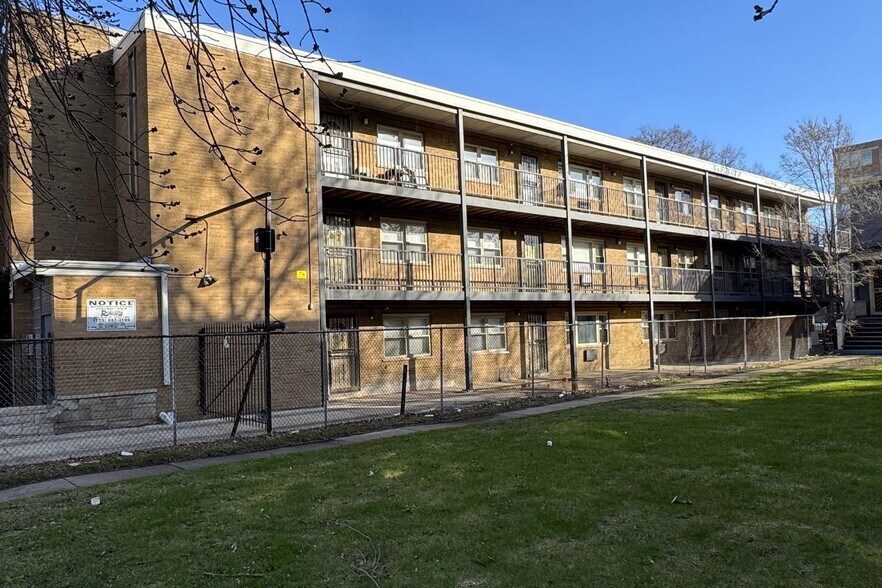 More Photos Of 7635 S Coles Ave, Chicago Apartments For Sale