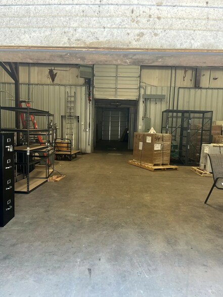 More Photos Of 3105 E Reno Ave, Oklahoma City Warehouse For Lease
