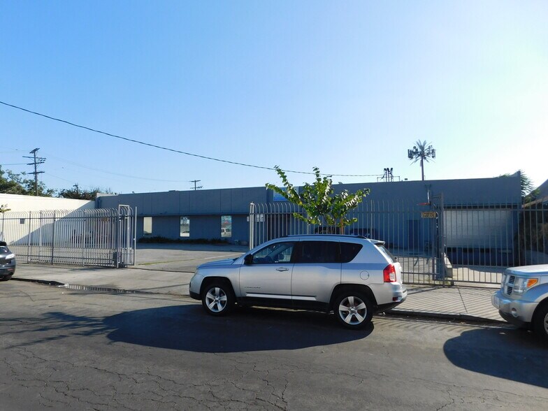 More Photos Of 1010 E 18th St, Los Angeles Warehouse For Sale