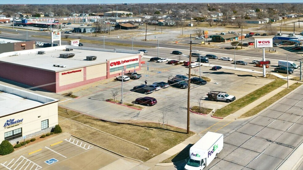 More Photos Of 2107 NW Cache Rd, Lawton Drugstore For Sale