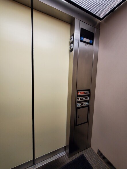 More Photos Of 30-56 Whitestone Expy, Flushing Office For Sale