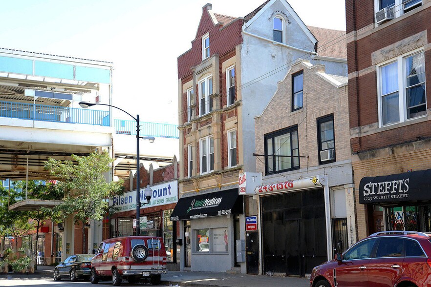 More Photos Of 1719 W 18th St, Chicago Storefront Retail Residential For Lease