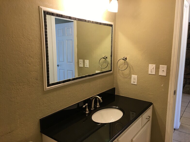 More Photos Of 4 Grand Lake Dr, Afton Apartments For Sale