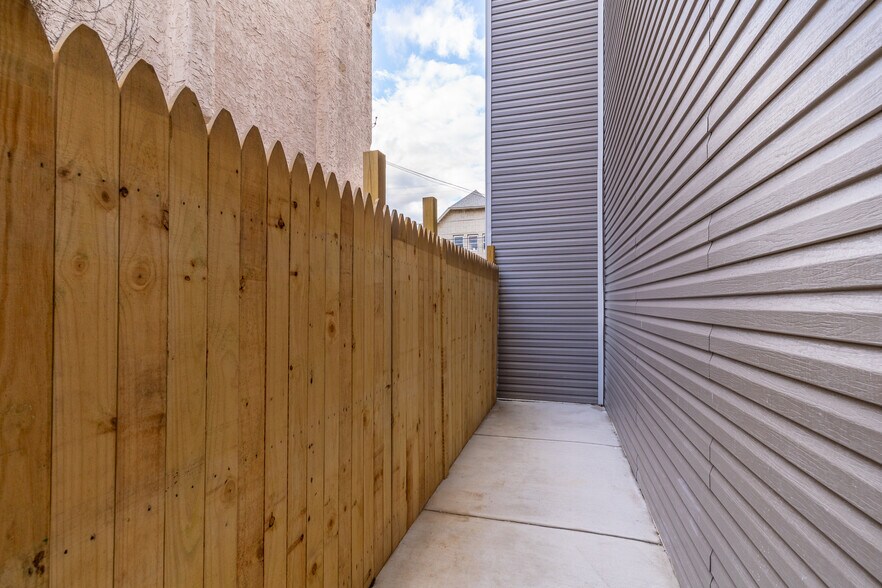 More Photos Of 5534 Woodland Ave, Philadelphia Apartments For Lease