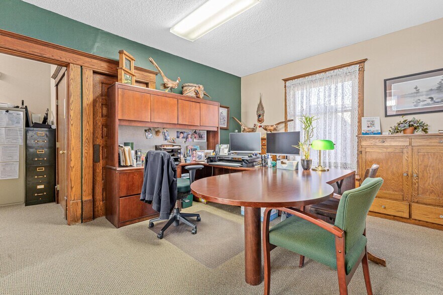 More Photos Of 227 S Arch Ave, New Richmond Office For Sale