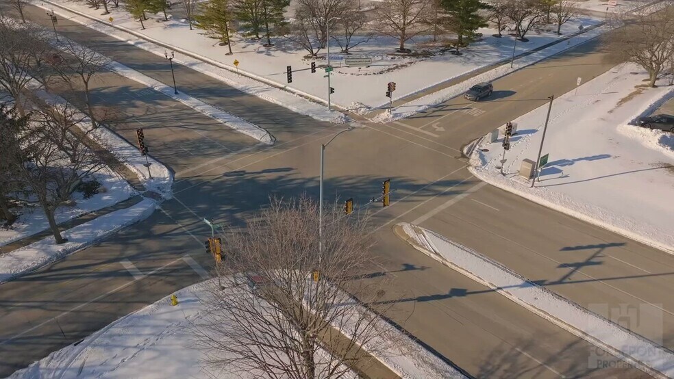 Primary Photo Of 700-702 N Deerpath Dr, Vernon Hills Light Distribution For Sale