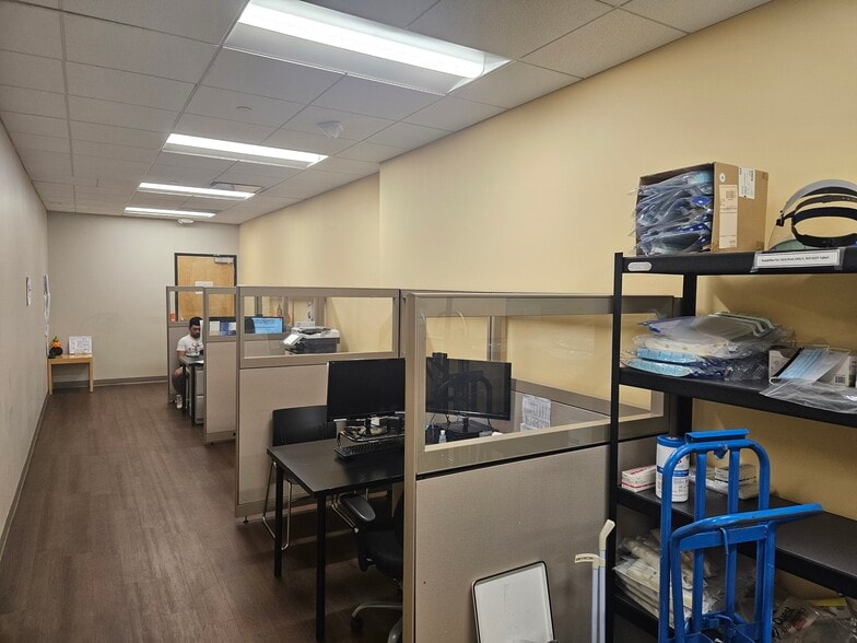 More Photos Of 10690 Del Mar Pky, Aurora Unknown For Lease