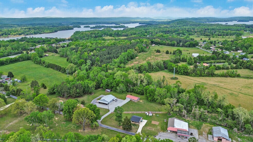 More Photos Of 148 Porter Ln, Spring City Specialty For Sale