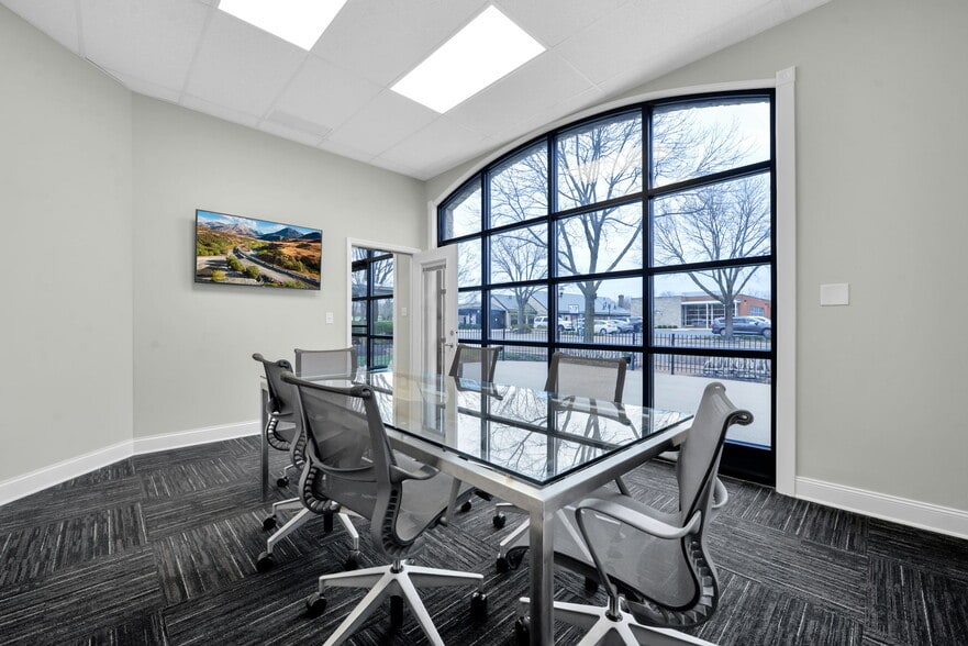 More Photos Of 37 W Bridge St, Dublin Office For Sale