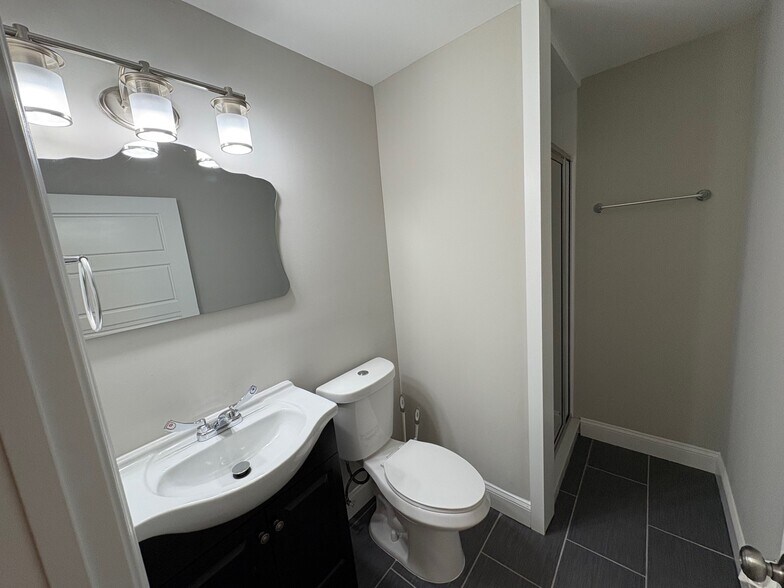 More Photos Of 413 Eastern Blvd, Essex Office Residential For Sale