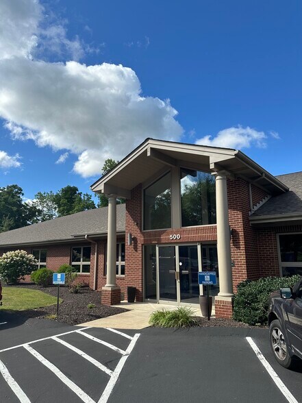More Photos Of 500 COMMERCE Dr, Coraopolis Office For Sale