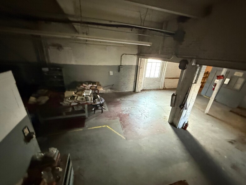 More Photos Of 119 E Main St, Cuero General Retail For Sale
