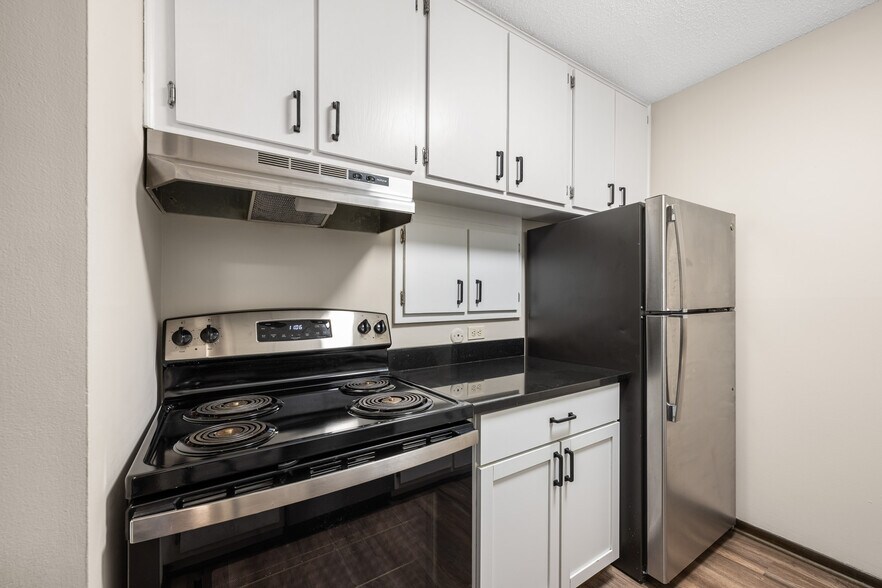 More Photos Of 1800 Larpenteur Ave W, Falcon Heights Apartments For Sale