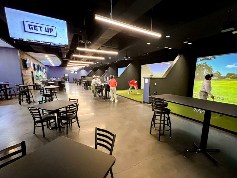 More Photos Of 6409 N Big Spring St, Midland Storefront For Sale