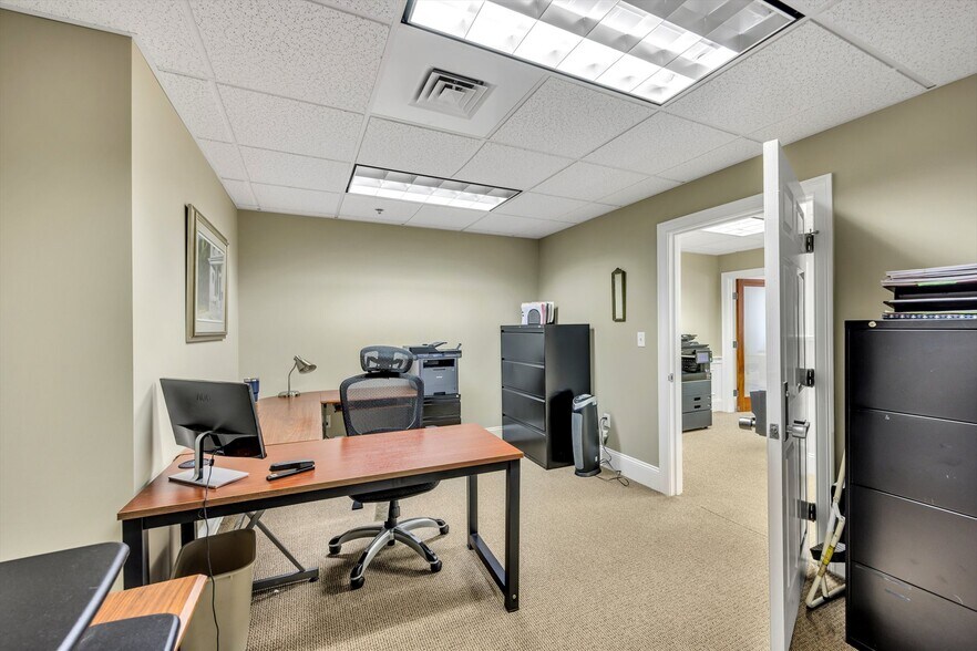 More Photos Of 540 Main St, Hyannis General Retail For Sale