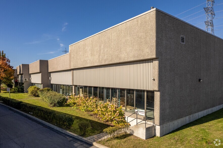 More Photos Of 6325-6475 Boul des Grandes-Prairies, Montréal Unknown For Lease