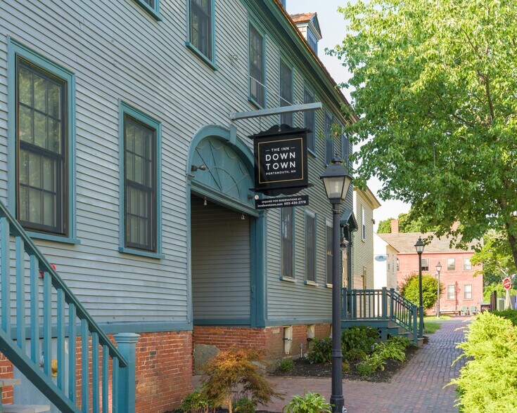 More Photos Of 409 The Hill, Portsmouth Hotel For Sale