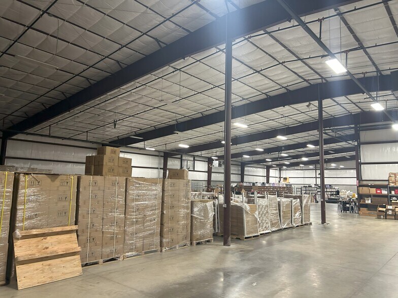 More Photos Of 7404 Business Pl, Arlington Distribution For Lease