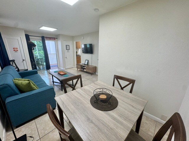 More Photos Of 300 Georgia St, Hollywood Apartments For Sale