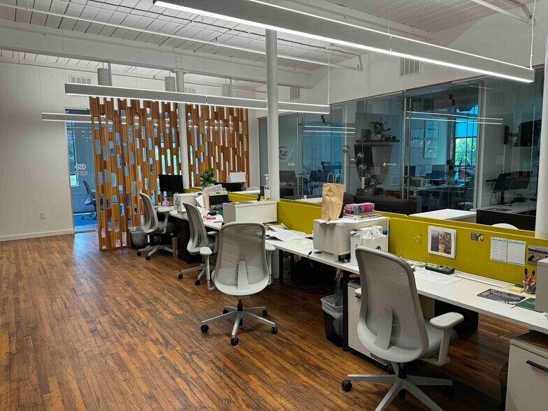 More Photos Of 52-53 Ervin St, Belmont Office For Lease