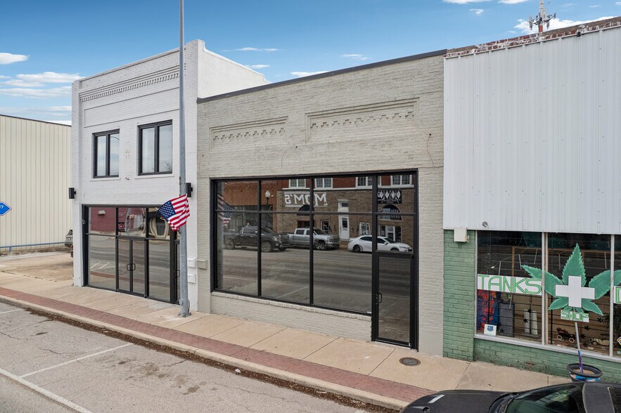 More Photos Of 214 E Rogers Blvd, Skiatook Storefront Retail Office For Sale