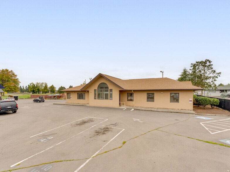 More Photos Of 2275 NE McDaniel Ln, Mcminnville Office For Lease