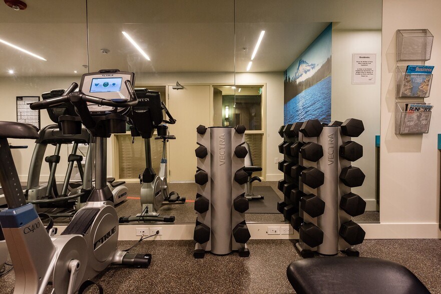 More Photos Of 324 Central Way, Kirkland Apartments For Lease