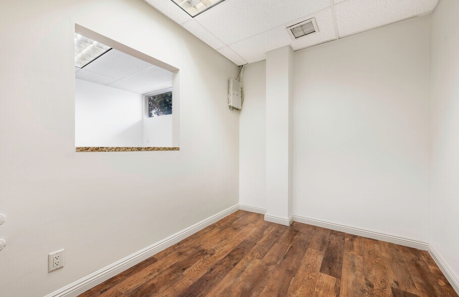 More Photos Of 2700 N Bellflower Blvd, Long Beach Medical For Lease