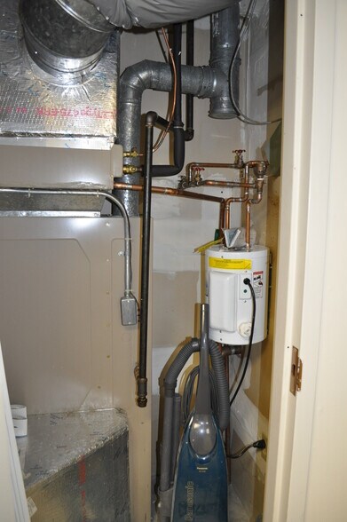 More Photos Of 285 Littleton Rd, Westford Office Residential For Sale