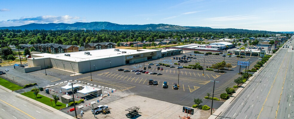 More Photos Of 13414 E Sprague Ave, Spokane Valley Unknown For Lease