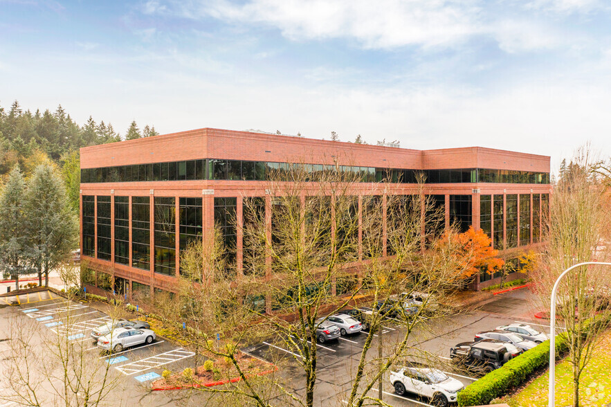 Primary Photo Of 4800 Meadows Rd, Lake Oswego Coworking Space