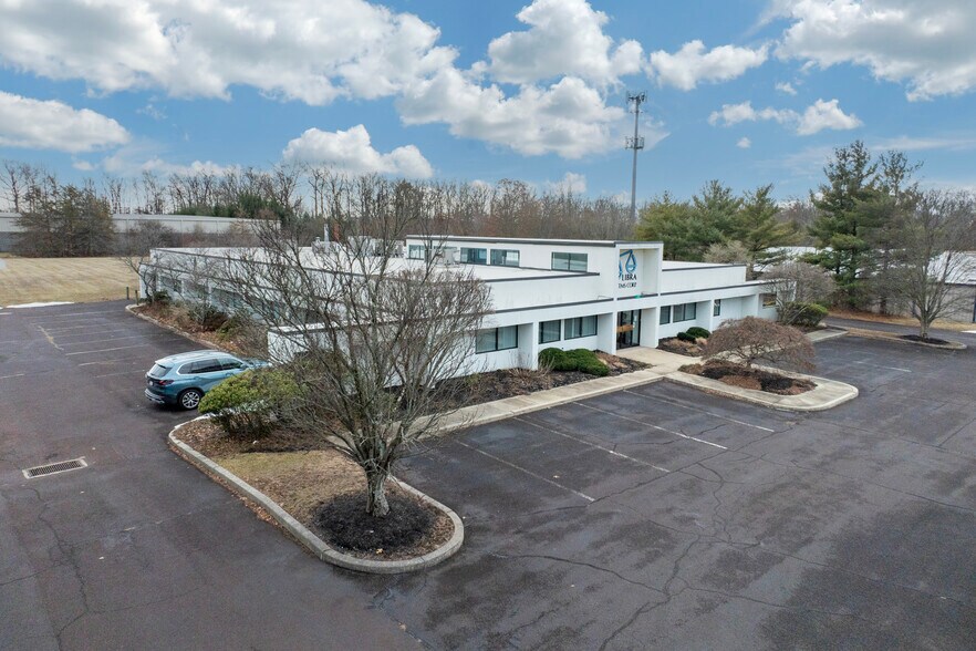 More Photos Of 220 Stahl Rd, Harleysville Research And Development For Sale