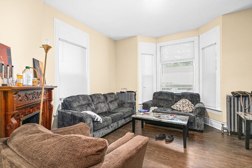 More Photos Of 1426-1428 E 1st St, Duluth Apartments For Sale