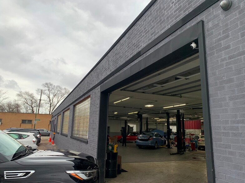 Primary Photo Of 3464 N Knox Ave, Chicago Service For Sale