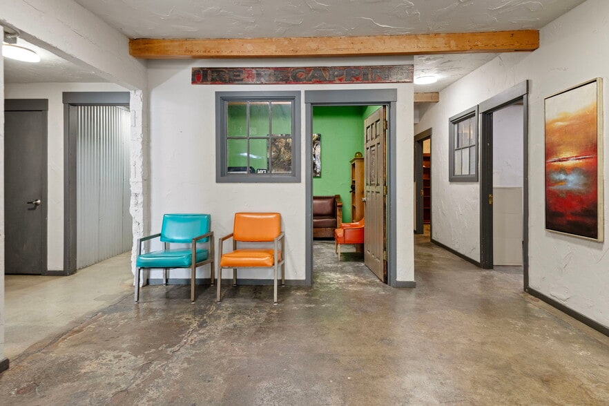 More Photos Of 23 NW Greenwood Ave, Bend Storefront For Sale