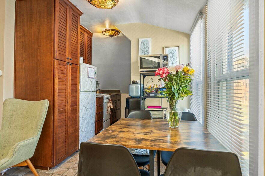 More Photos Of , Ventura Office For Sale