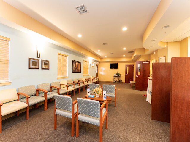 More Photos Of 1051-1103 W Sherman Ave, Vineland Medical For Lease