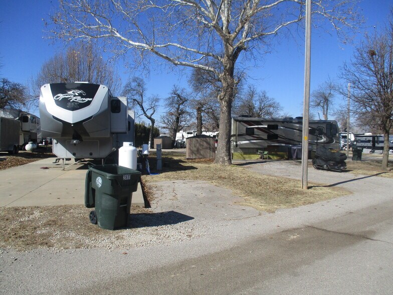More Photos Of 8801 SE 29th St, Midwest City Trailer Camper Park For Sale