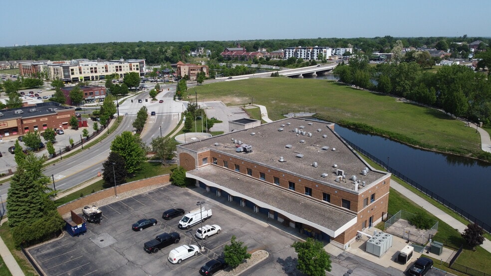 More Photos Of 200 N Church St, Mishawaka Office For Lease