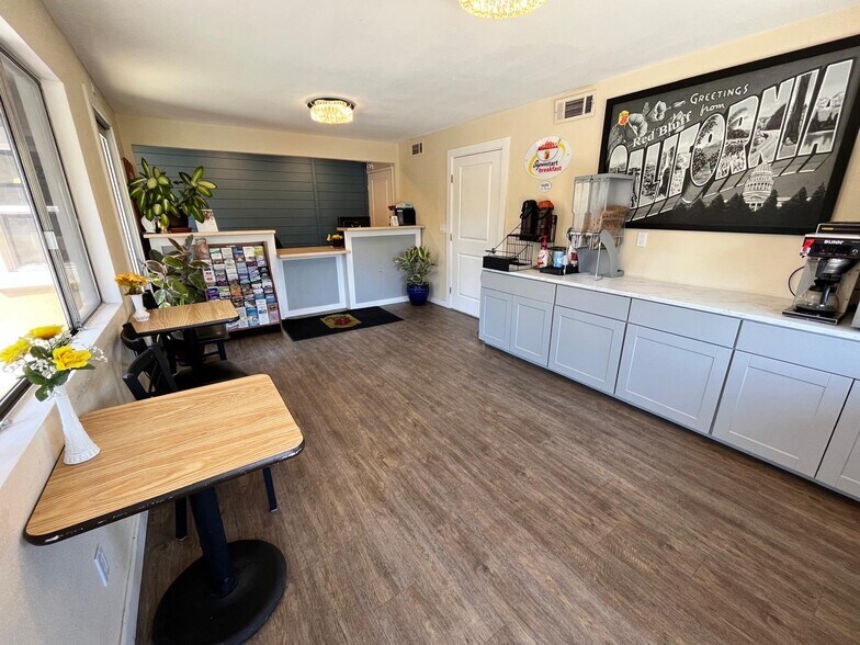 More Photos Of 30 Gilmore Rd, Red Bluff Hotel For Sale