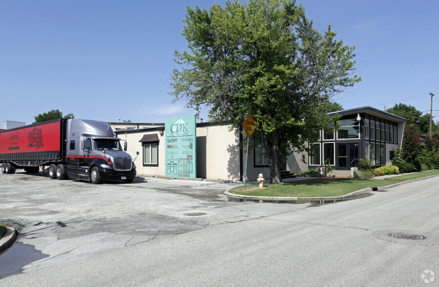 More Photos Of 2005 E 7th Pl, Tulsa Warehouse For Sale