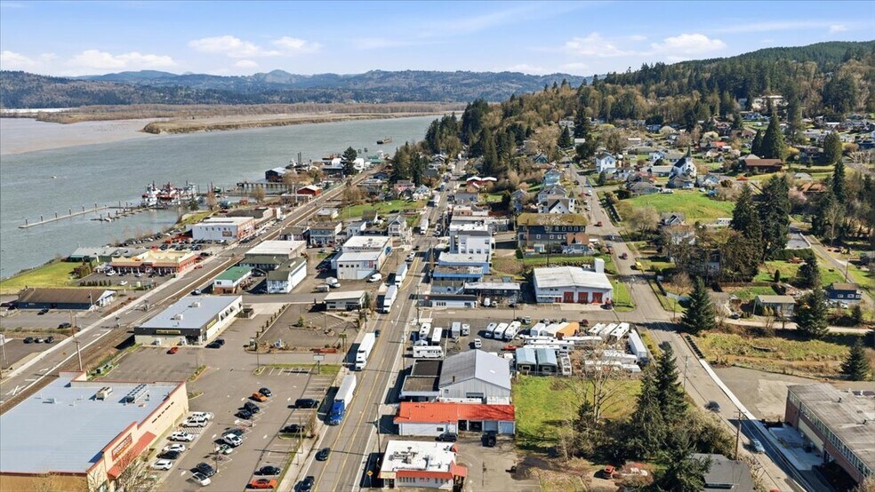 More Photos Of 222 W B St, Rainier General Retail For Sale