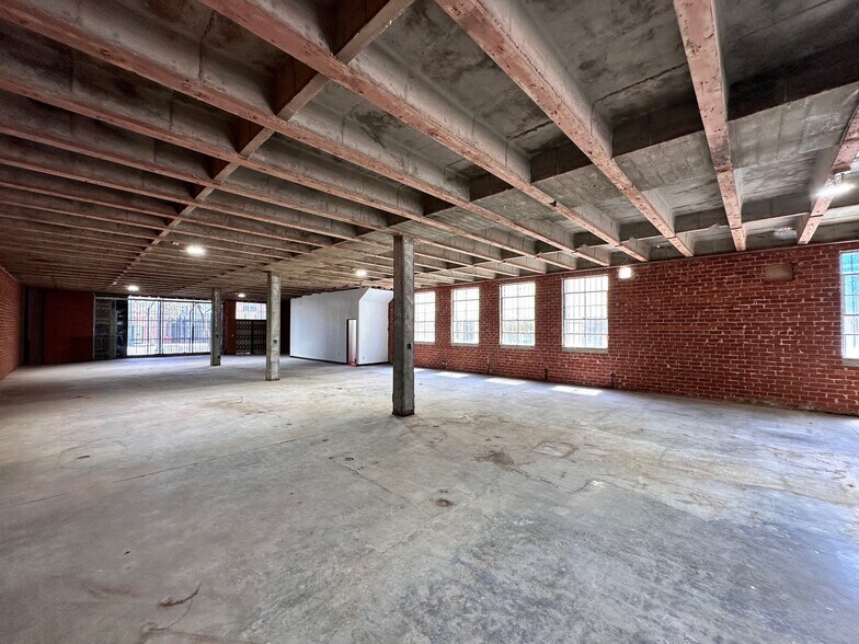 More Photos Of 1327 S Olive St, Los Angeles Specialty For Lease