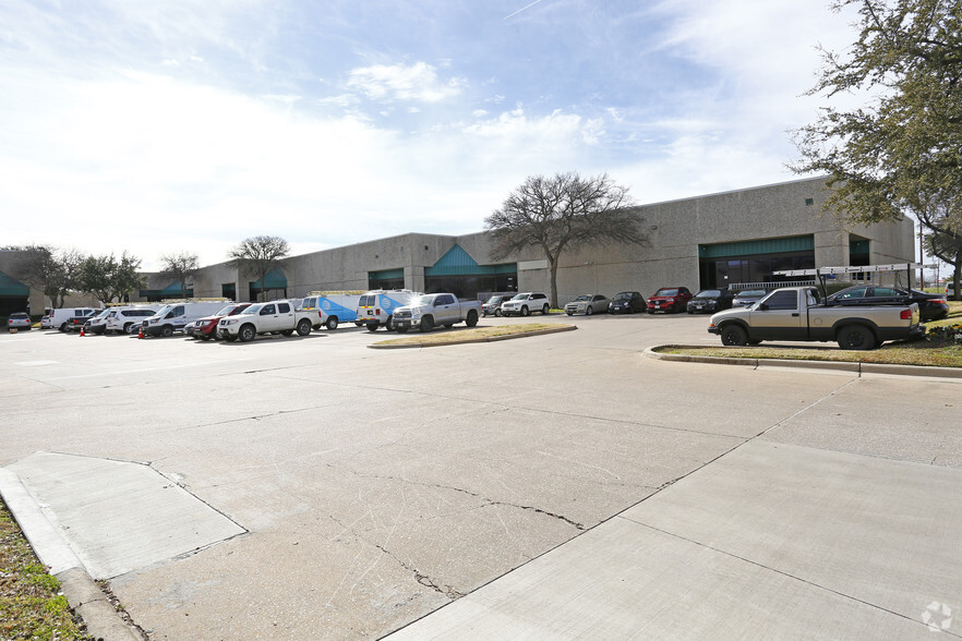 Primary Photo Of 11050-11060 Grader St, Dallas Warehouse For Lease