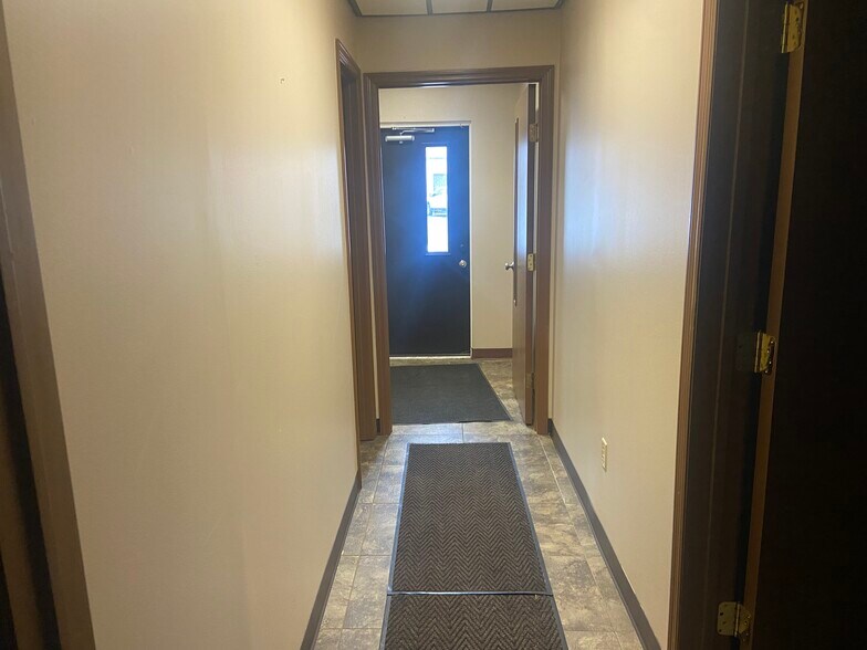 More Photos Of 51 N America Dr, West Seneca Office For Lease
