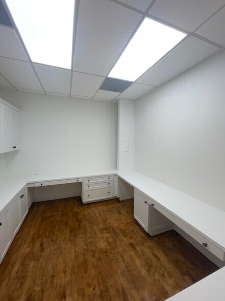 More Photos Of 4768 Park Granada, Calabasas Office For Lease