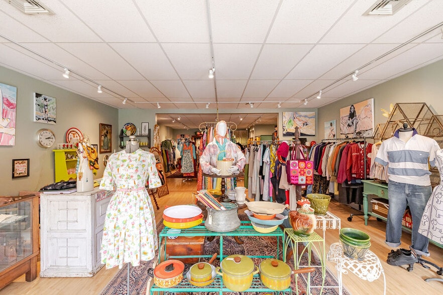 More Photos Of 14 Railroad St, Great Barrington General Retail For Sale