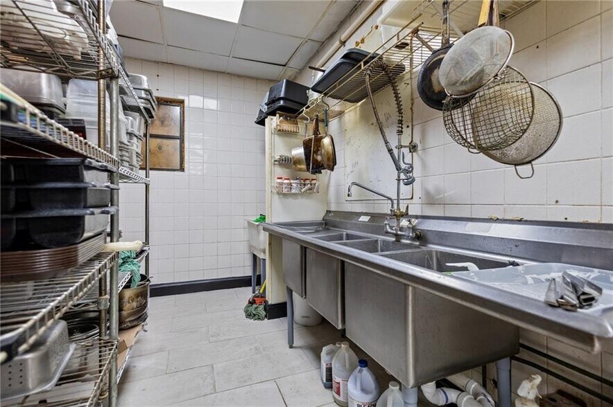 More Photos Of 2792 Pawtucket Ave, East Providence Restaurant For Sale